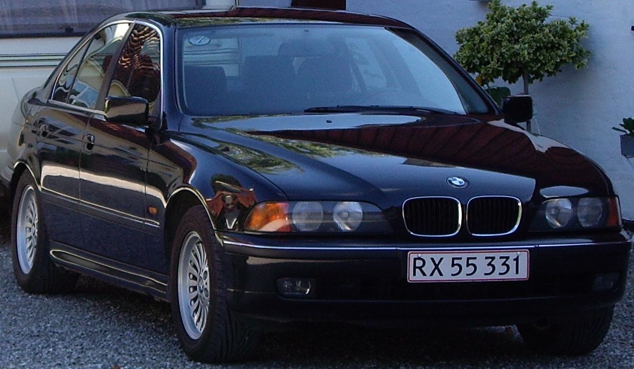 BMW E39 523i 1996.jpg